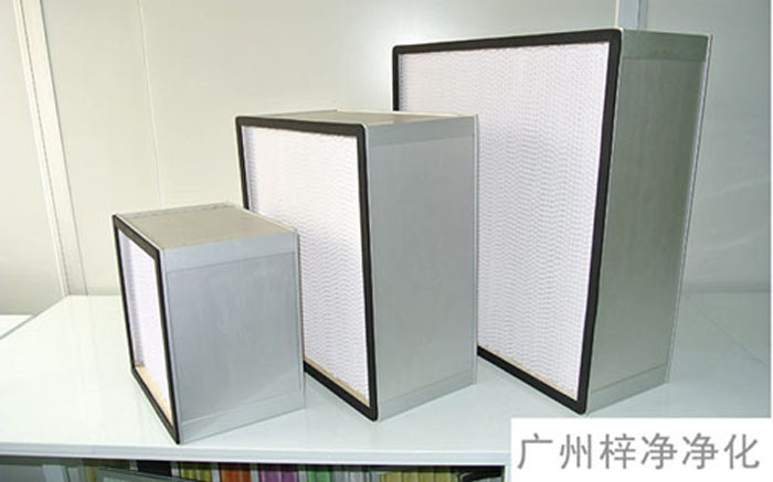 F-S有隔板中效空氣過濾器主要用于制藥、電子、食品廠房中潔凈/空調/通風系統的中級過濾。